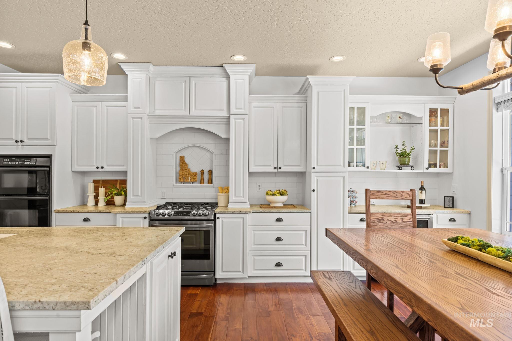 5088 W Hidden Springs Drive, Boise, Idaho 83714, 3 Bedrooms, 2.5 Bathrooms, Residential For Sale, Price $1,070,000, 98997564