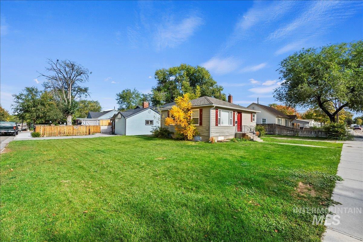 1104 E Dewey Avenue, Nampa, Idaho 83686, 2 Bedrooms, 1 Bathroom, Residential For Sale, Price $349,900,MLS 98997565