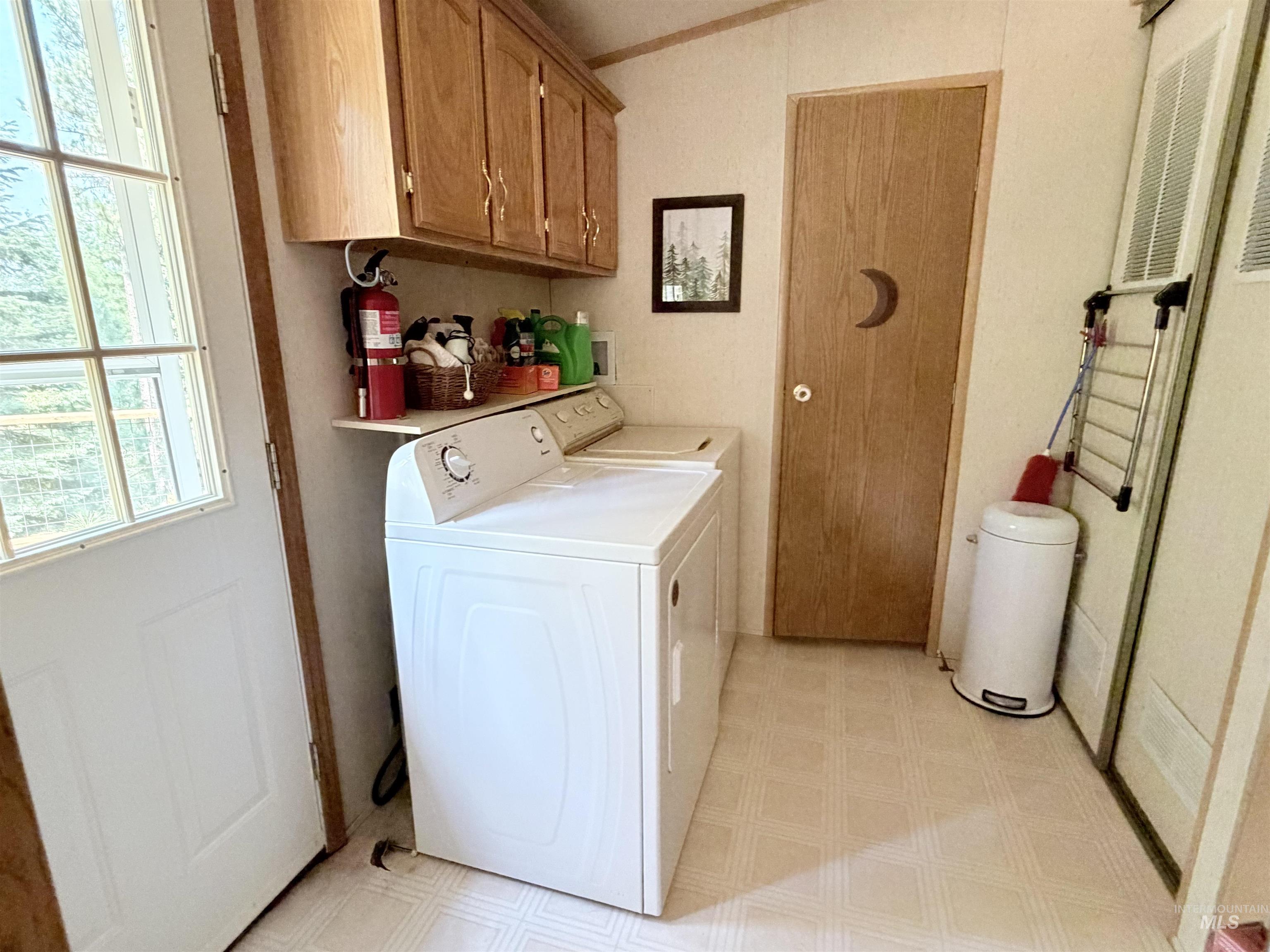 2 Snowbird Ln, Garden Valley, Idaho 83622, 3 Bedrooms, 2 Bathrooms, Residential For Sale, Price $424,000,MLS 98997569
