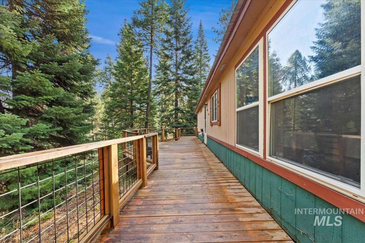2 Snowbird Ln, Garden Valley, Idaho 83622, 3 Bedrooms, 2 Bathrooms, Residential For Sale, Price $424,000,MLS 98997569