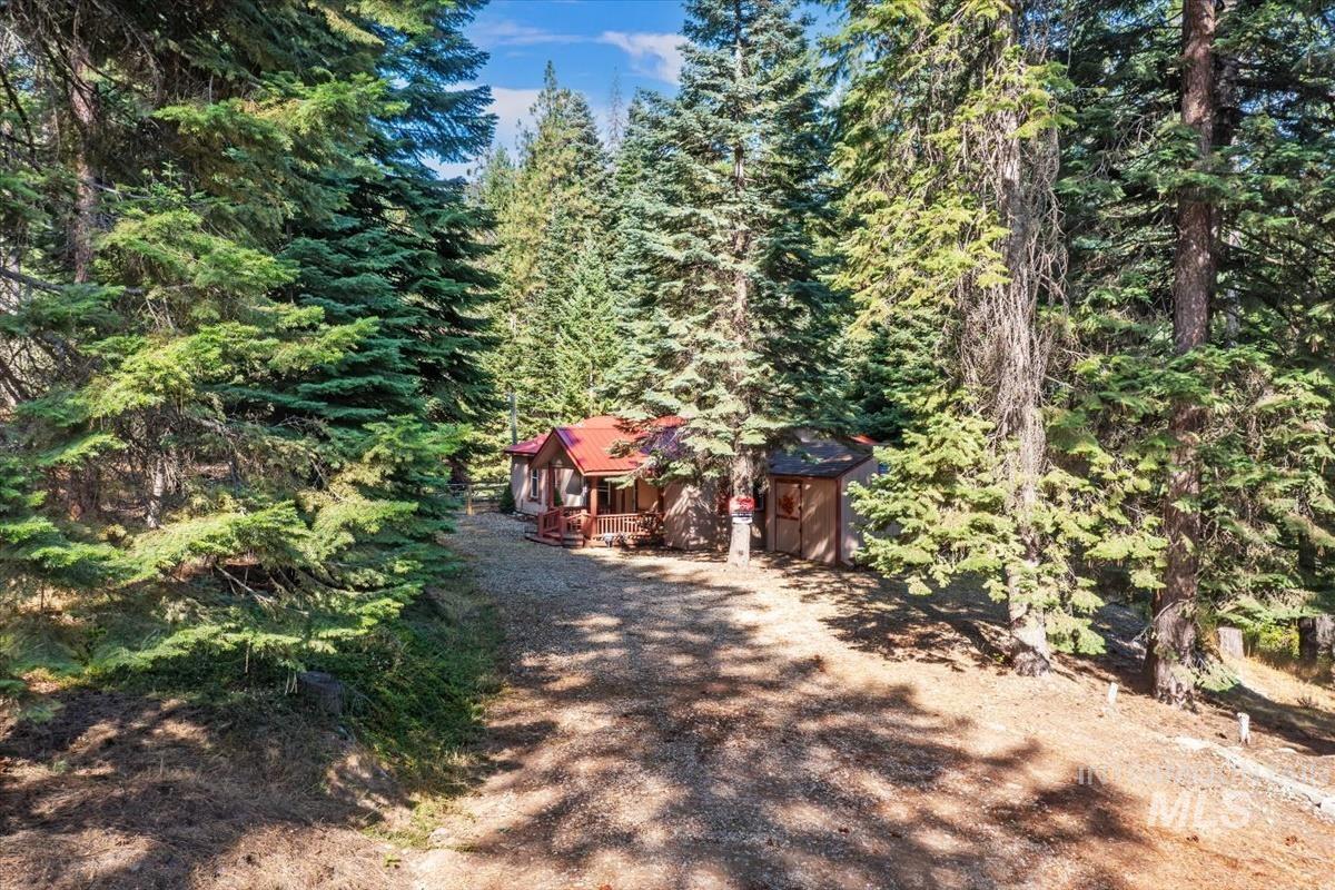 2 Snowbird Ln, Garden Valley, Idaho 83622, 3 Bedrooms, 2 Bathrooms, Residential For Sale, Price $424,000,MLS 98997569