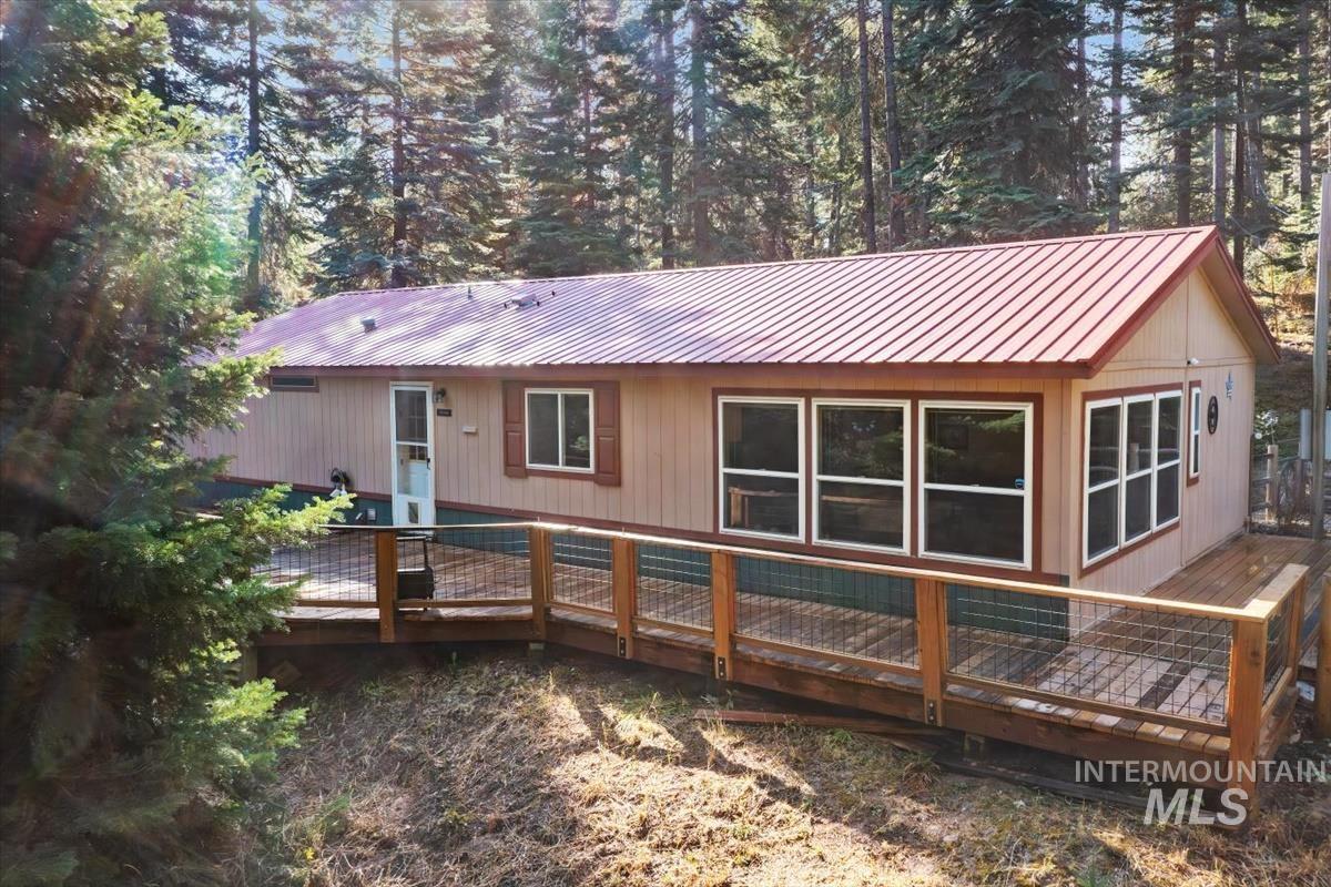 2 Snowbird Ln, Garden Valley, Idaho 83622, 3 Bedrooms, 2 Bathrooms, Residential For Sale, Price $424,000,MLS 98997569