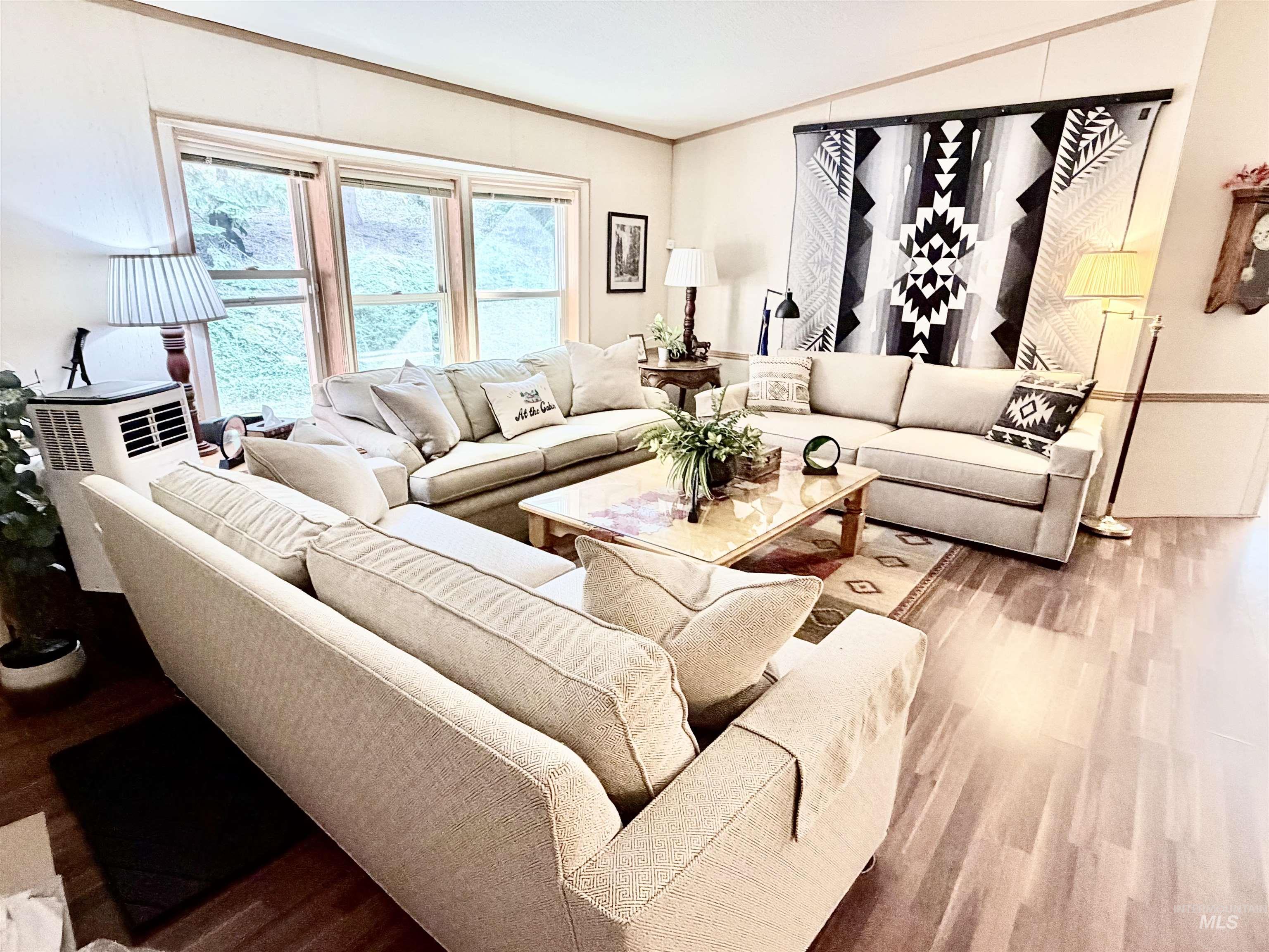 2 Snowbird Ln, Garden Valley, Idaho 83622, 3 Bedrooms, 2 Bathrooms, Residential For Sale, Price $424,000,MLS 98997569