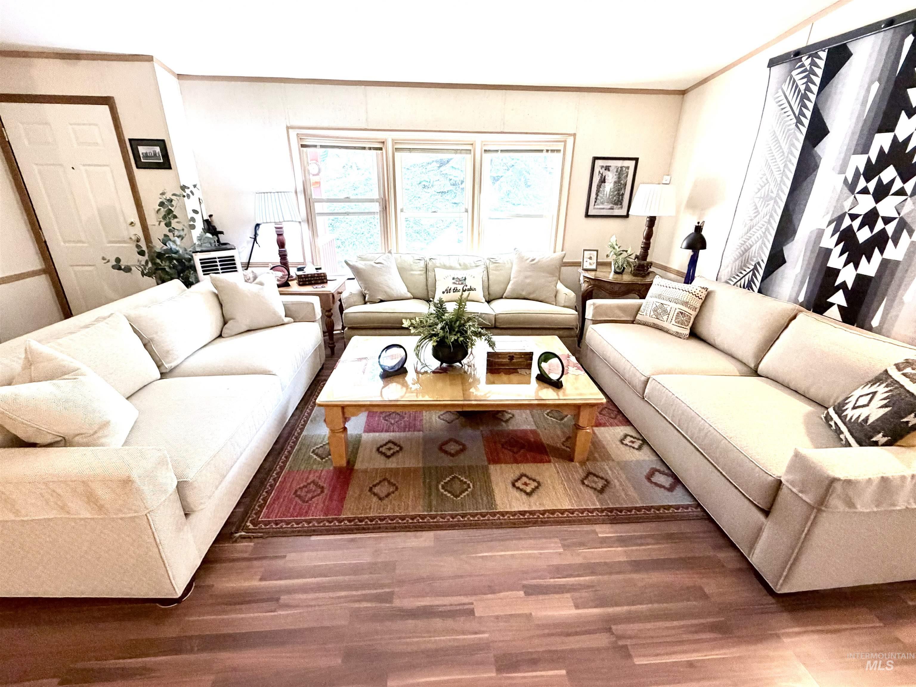 2 Snowbird Ln, Garden Valley, Idaho 83622, 3 Bedrooms, 2 Bathrooms, Residential For Sale, Price $424,000,MLS 98997569