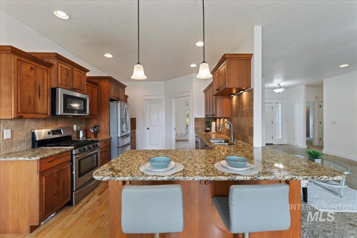 9466 S Kelsan Ave, Kuna, Idaho 83634, 4 Bedrooms, 2.5 Bathrooms, Residential For Sale, Price $699,900, 98997571