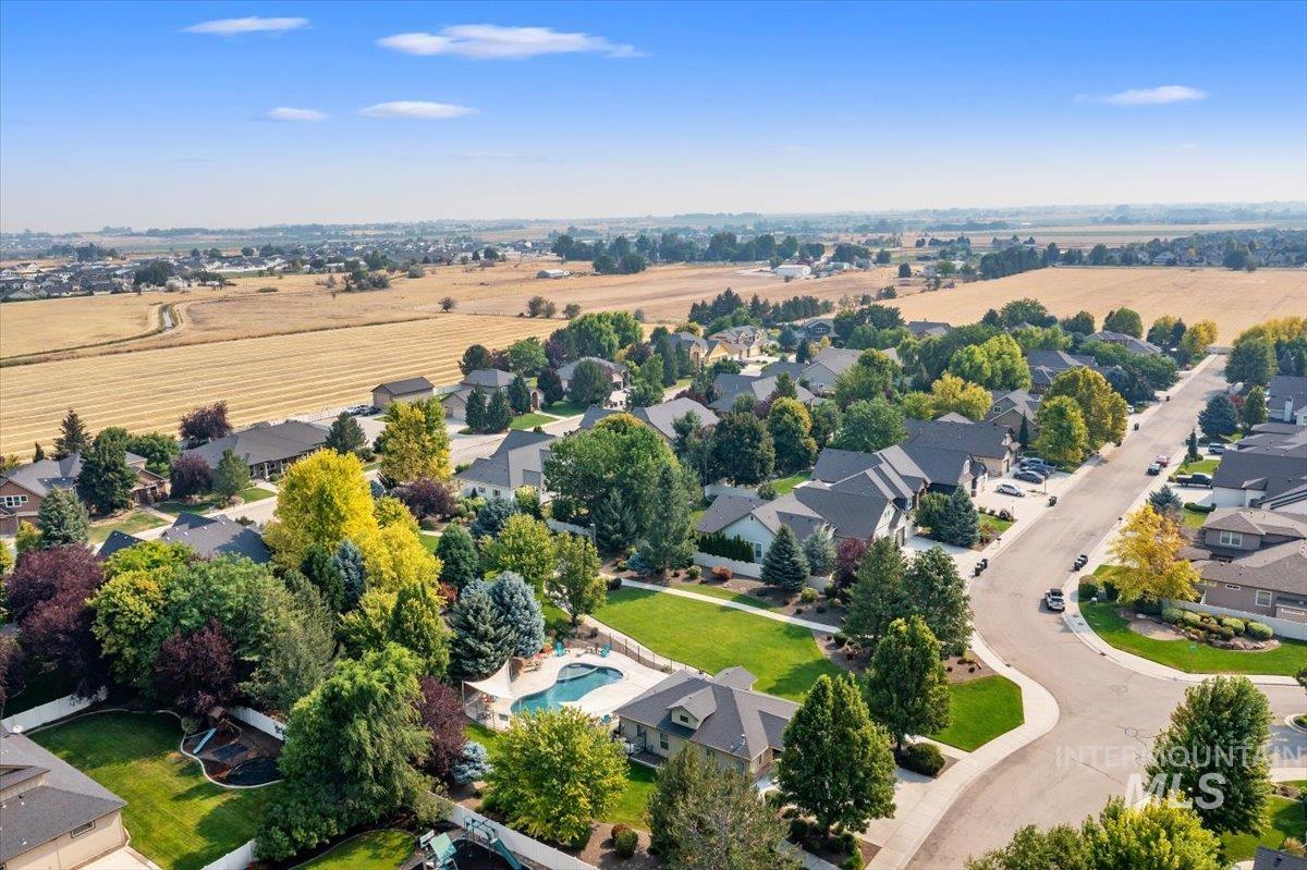 9466 S Kelsan Ave, Kuna, Idaho 83634, 4 Bedrooms, 2.5 Bathrooms, Residential For Sale, Price $699,900, 98997571