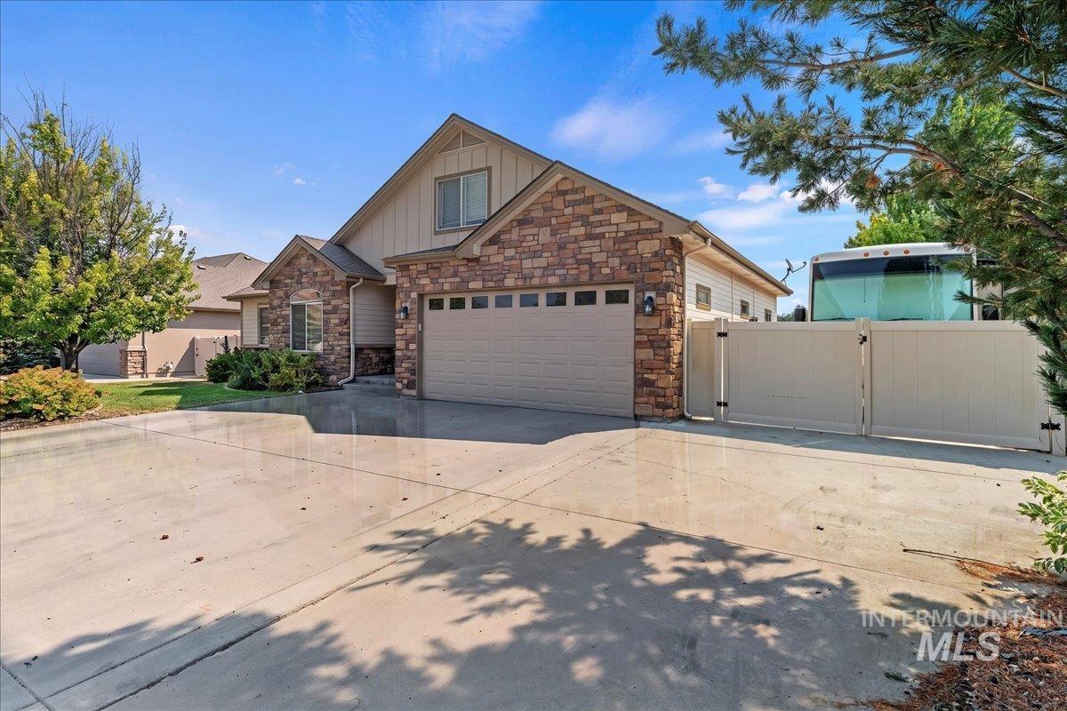 9466 S Kelsan Ave, Kuna, Idaho 83634, 4 Bedrooms, 2.5 Bathrooms, Residential For Sale, Price $699,900, 98997571