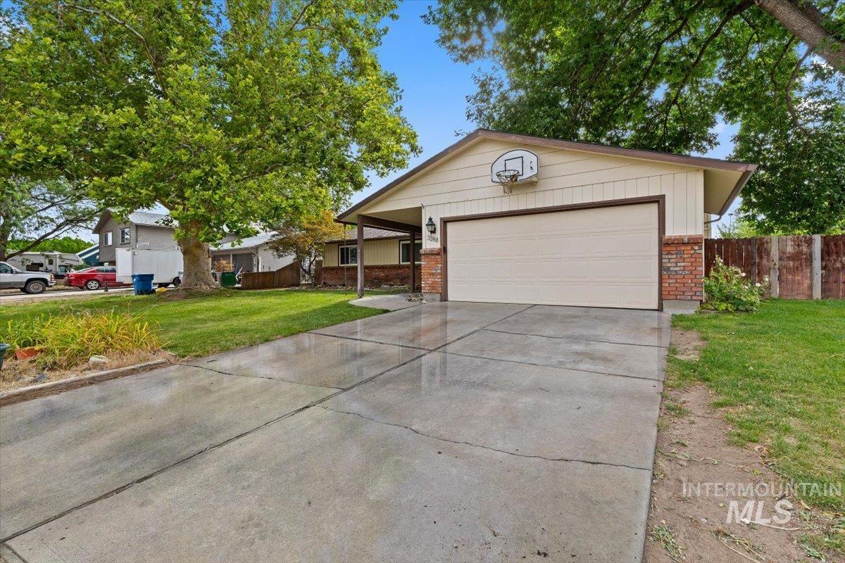3388 N Buckboard Way, Boise, Idaho 83713, 3 Bedrooms, 2 Bathrooms, Residential For Sale, Price $395,000, 98997572