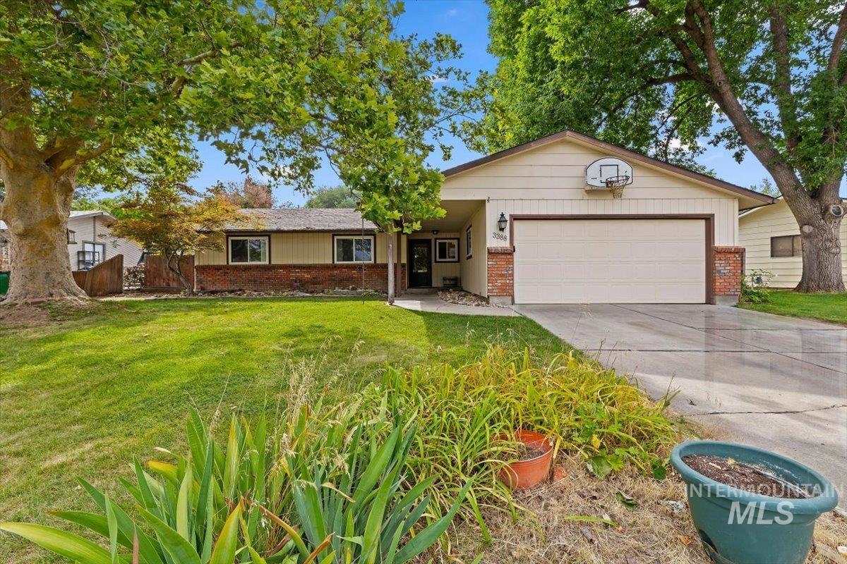 3388 N Buckboard Way, Boise, Idaho 83713, 3 Bedrooms, 2 Bathrooms, Residential For Sale, Price $395,000, 98997572