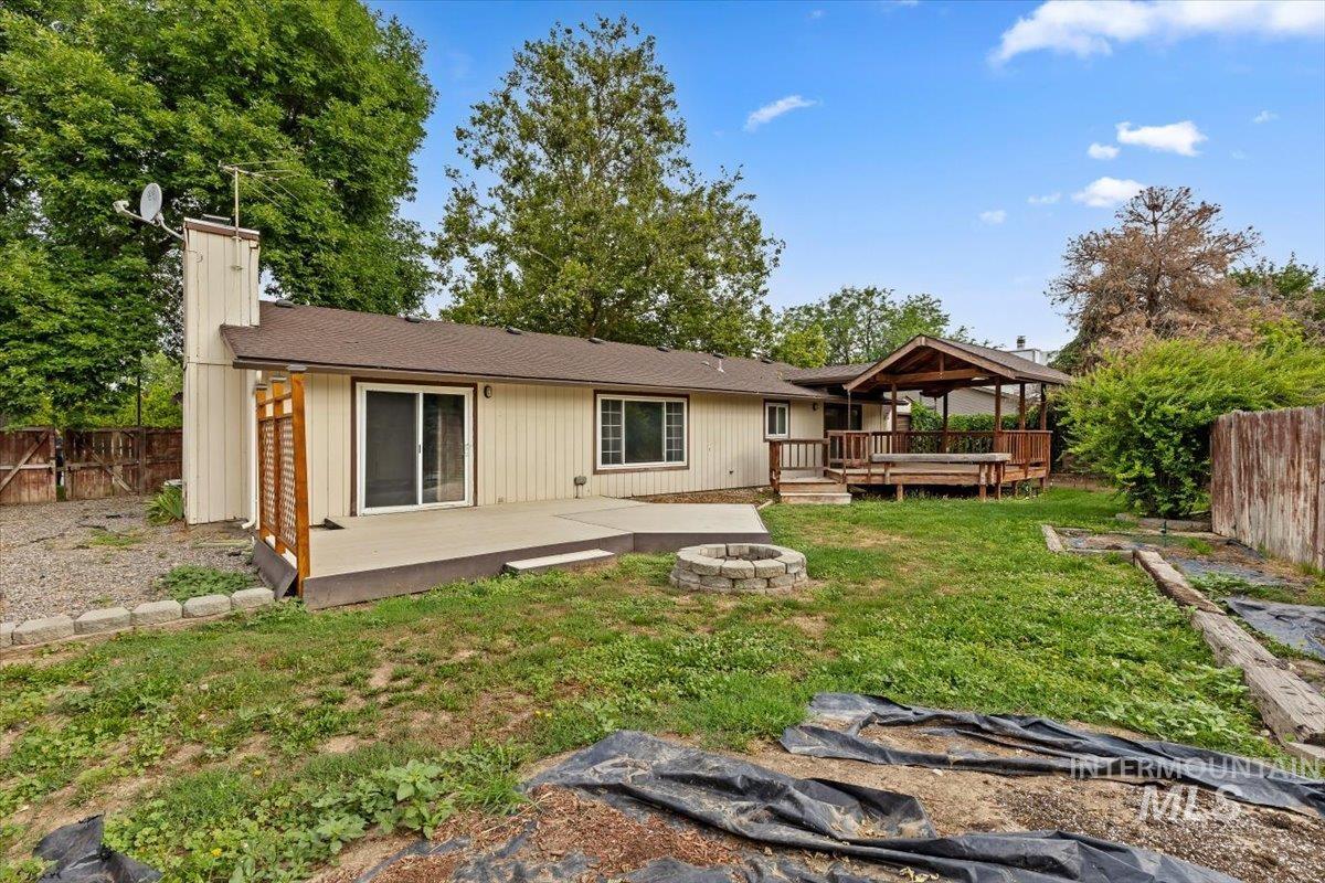 3388 N Buckboard Way, Boise, Idaho 83713, 3 Bedrooms, 2 Bathrooms, Residential For Sale, Price $395,000, 98997572