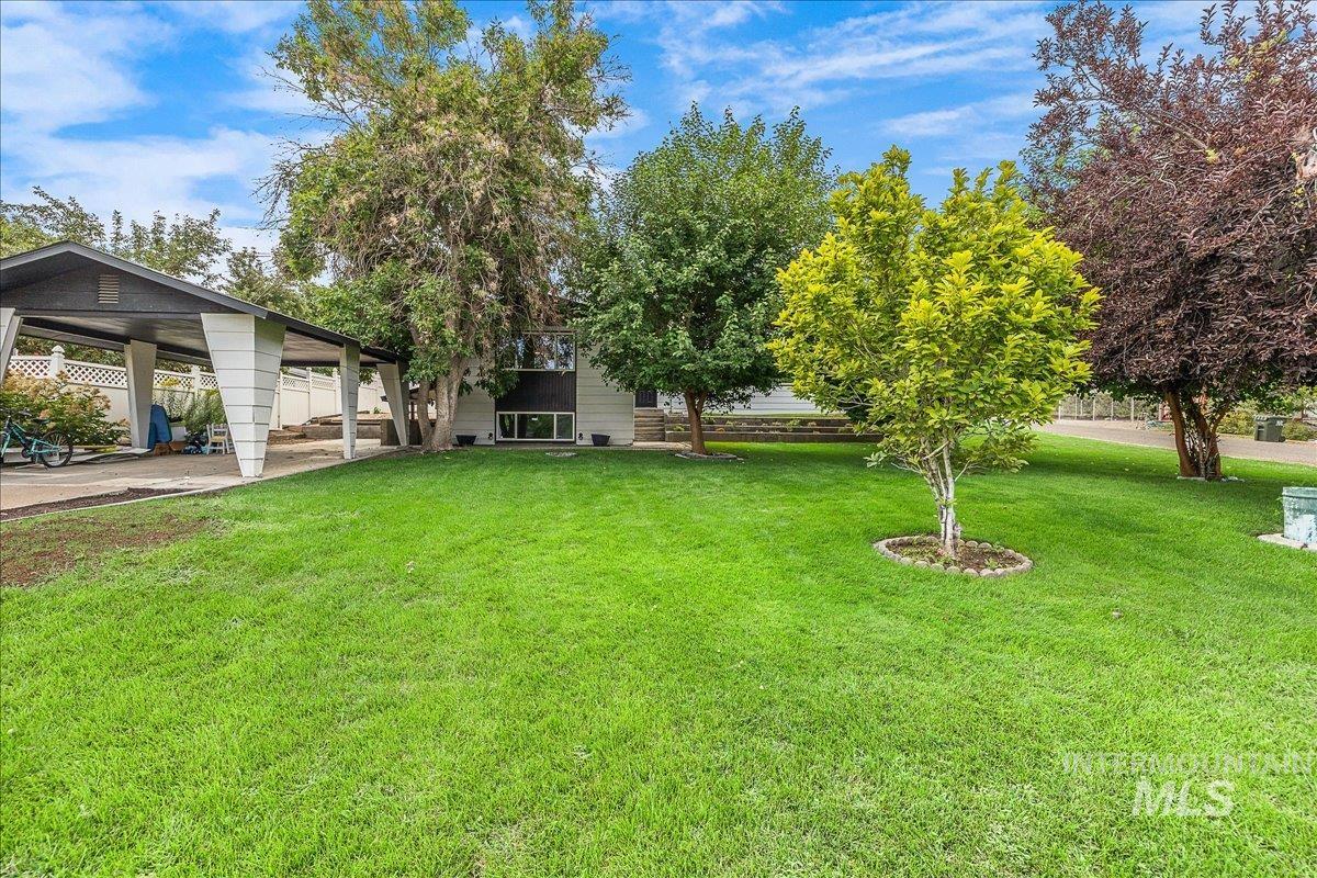 289 W Arthur, Glenns Ferry, Idaho 83623, 4 Bedrooms, 2 Bathrooms, Residential For Sale, Price $350,000, 98997576
