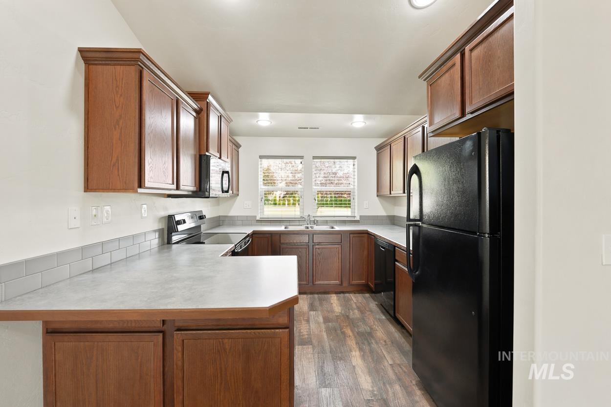 3885 S Windy Ridge Dr, Nampa, Idaho 83686, 3 Bedrooms, 2 Bathrooms, Residential For Sale, Price $369,900,MLS 98997579