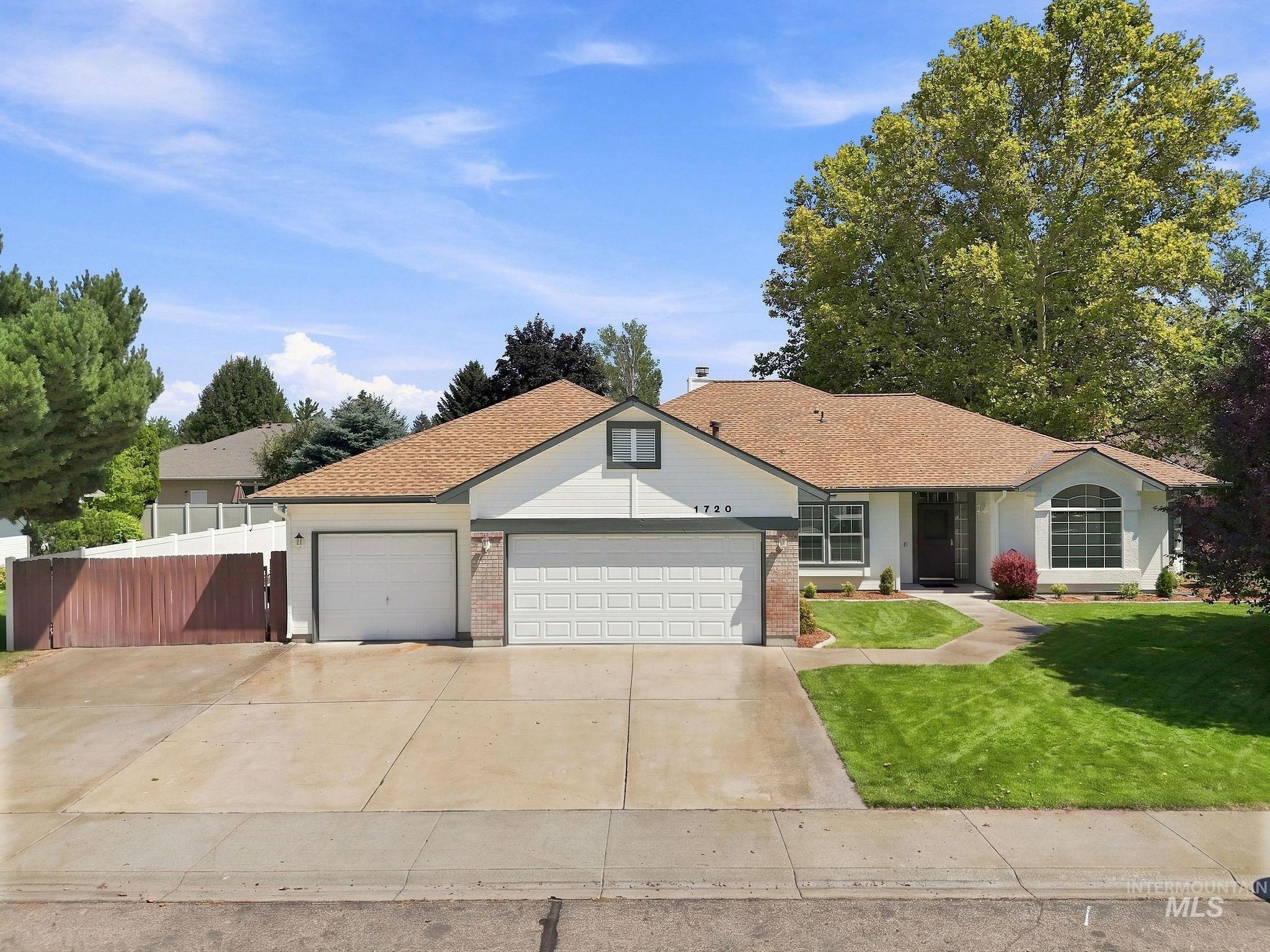 1720 N Summertree Way, Meridian, Idaho 83646, 3 Bedrooms, 2 Bathrooms, Residential For Sale, Price $629,000, 98997581