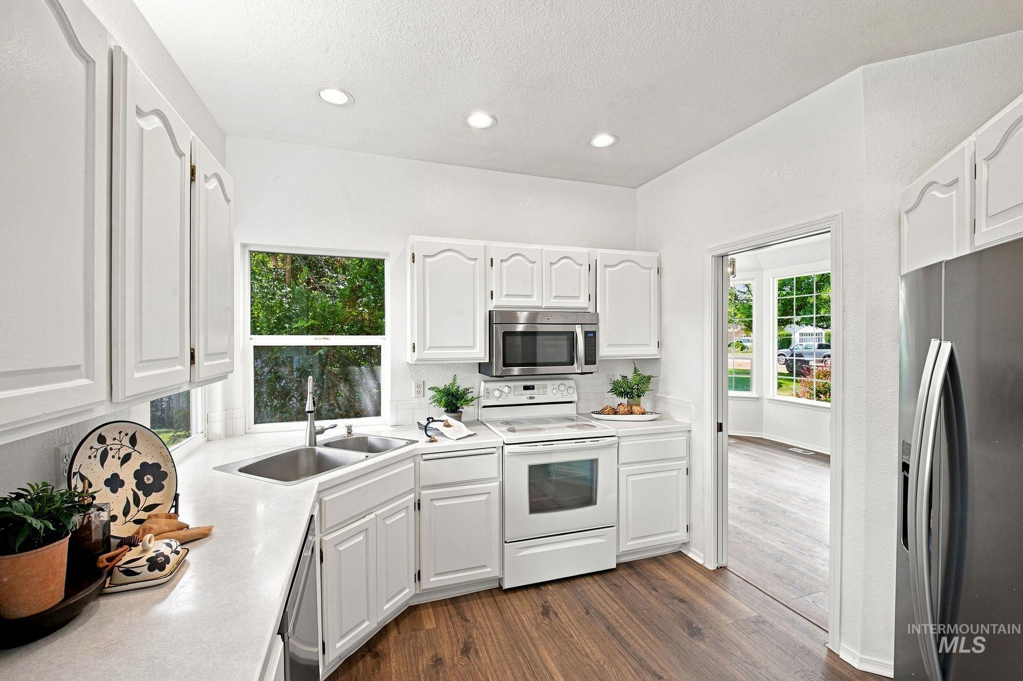 1720 N Summertree Way, Meridian, Idaho 83646, 3 Bedrooms, 2 Bathrooms, Residential For Sale, Price $629,000, 98997581