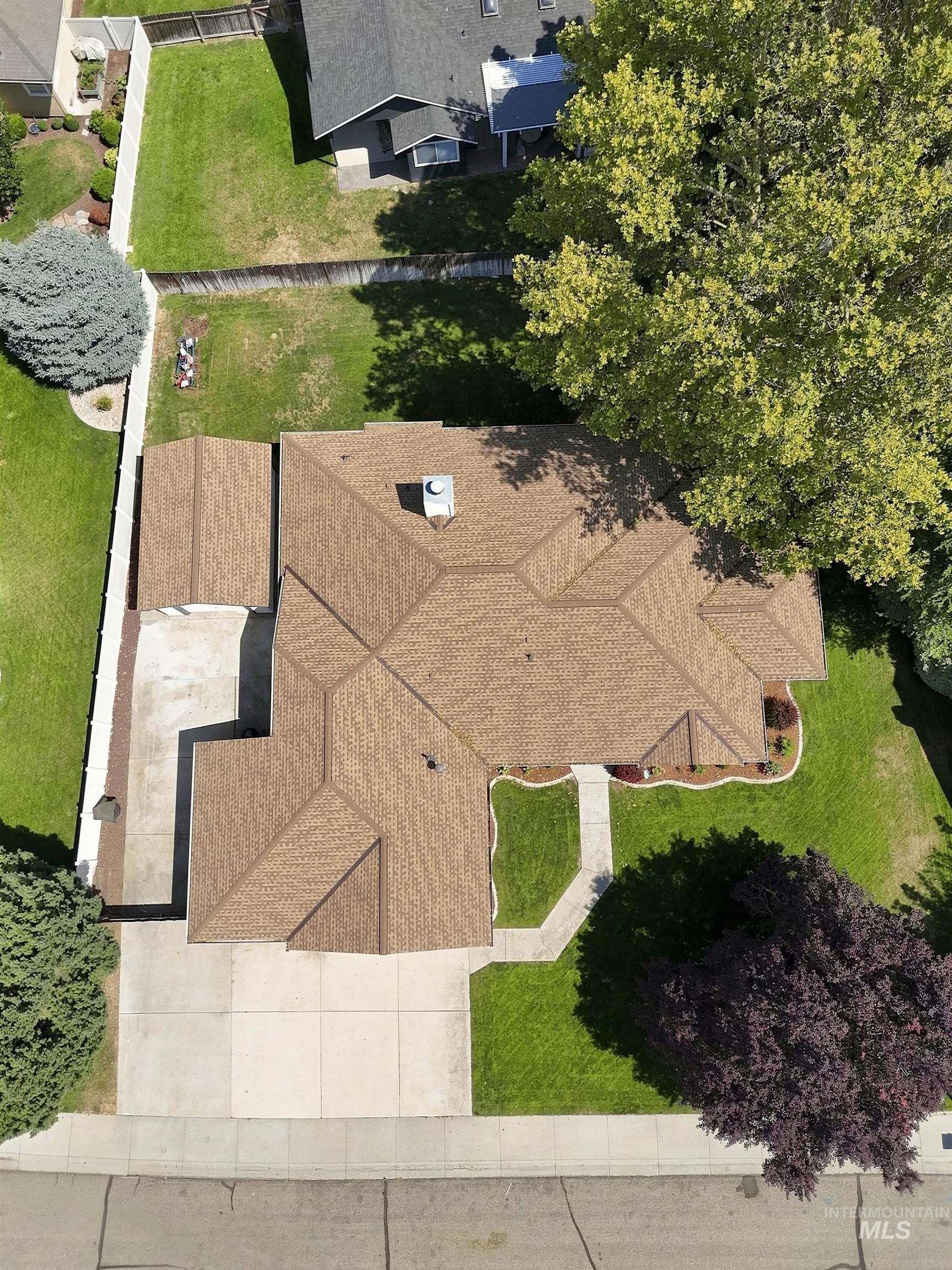 1720 N Summertree Way, Meridian, Idaho 83646, 3 Bedrooms, 2 Bathrooms, Residential For Sale, Price $629,000, 98997581