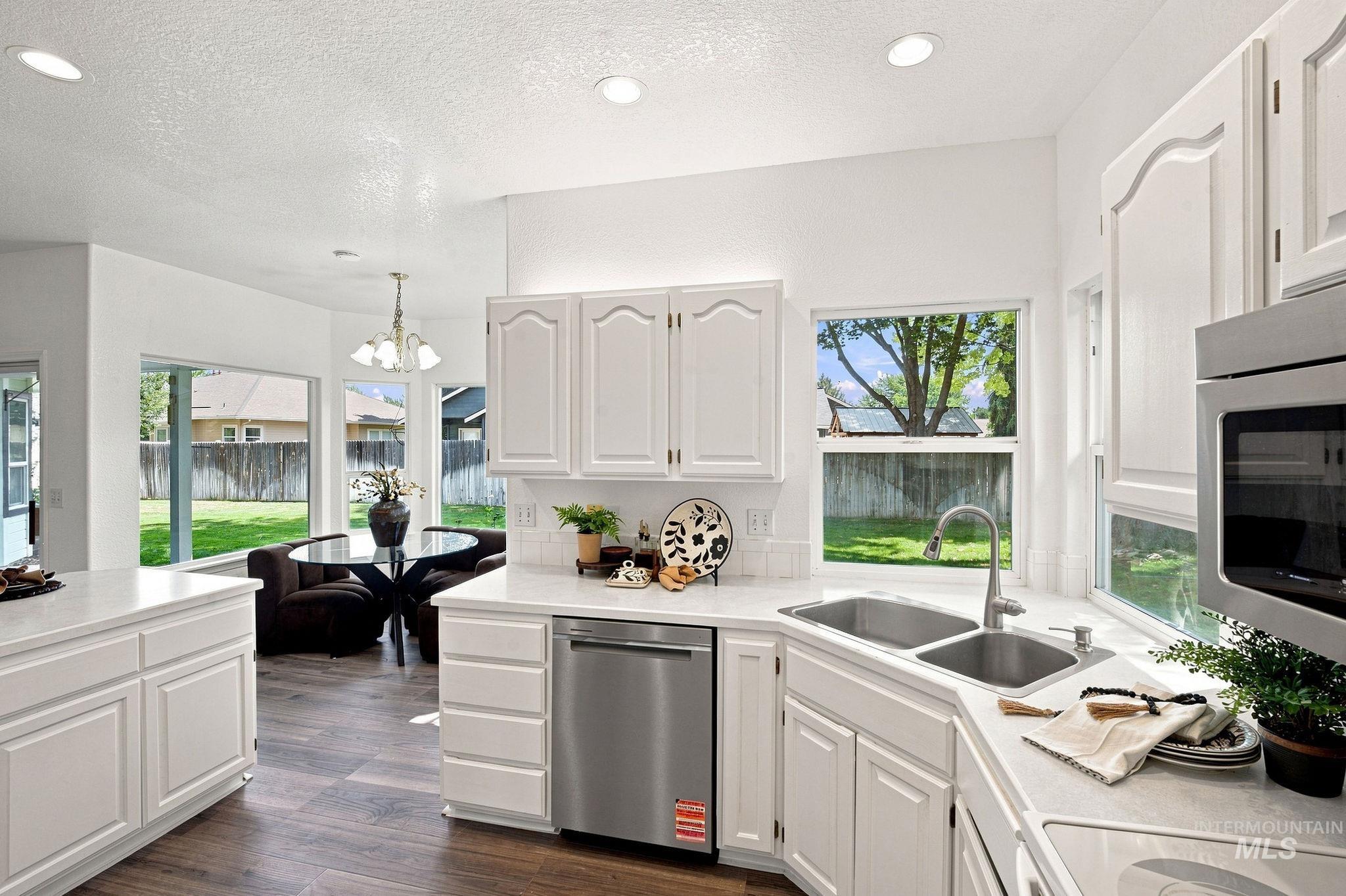 1720 N Summertree Way, Meridian, Idaho 83646, 3 Bedrooms, 2 Bathrooms, Residential For Sale, Price $629,000, 98997581