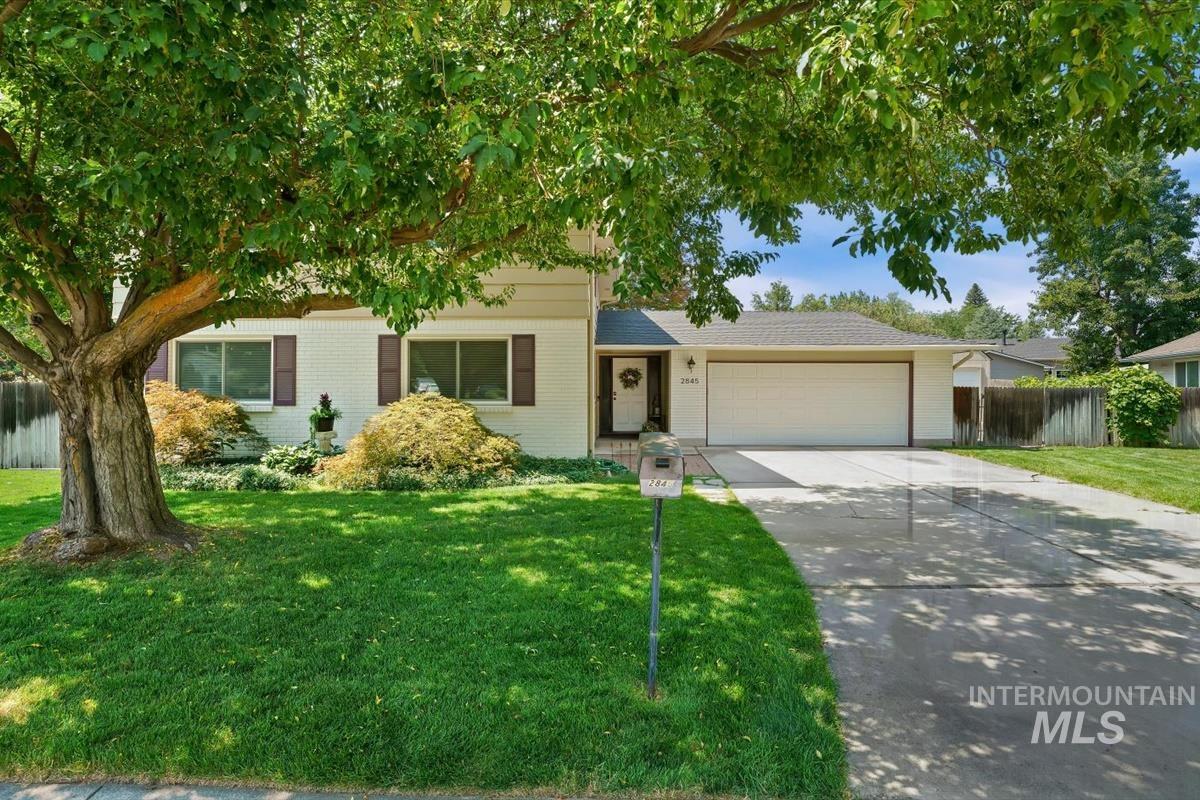 2845 S Snowflake Dr, Boise, Idaho 83706, 4 Bedrooms, 2.5 Bathrooms, Residential For Sale, Price $649,000, 98997582