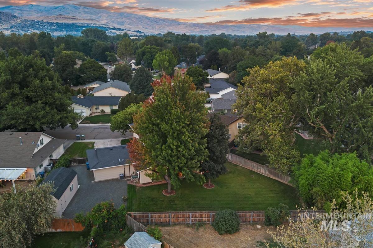 2845 S Snowflake Dr, Boise, Idaho 83706, 4 Bedrooms, 2.5 Bathrooms, Residential For Sale, Price $649,000, 98997582