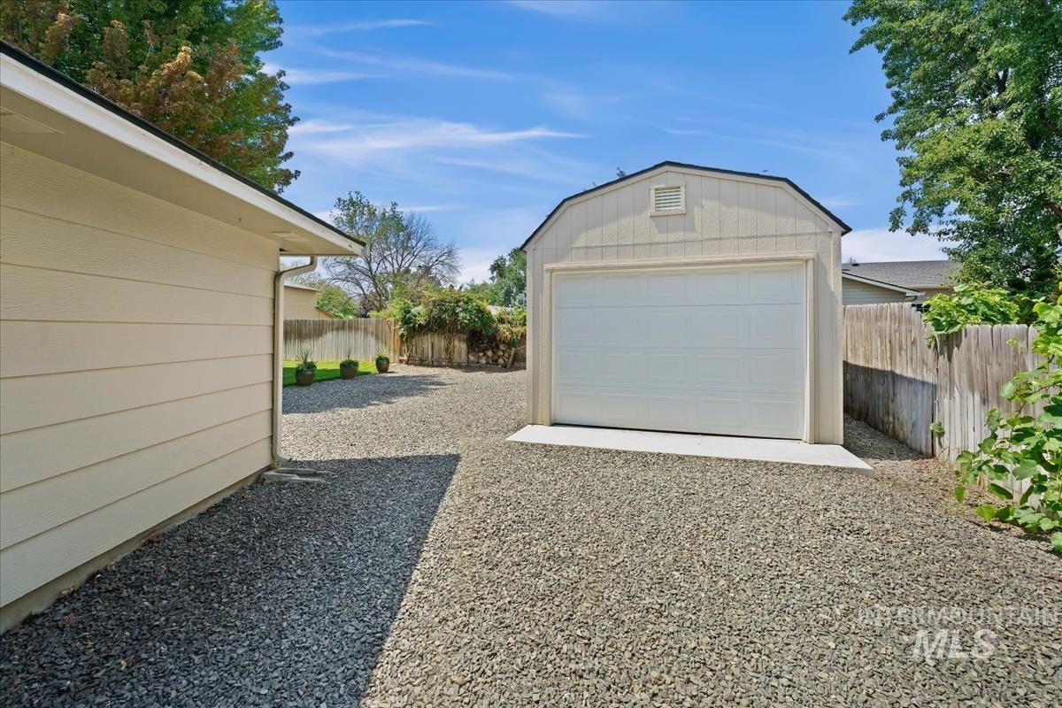 2845 S Snowflake Dr, Boise, Idaho 83706, 4 Bedrooms, 2.5 Bathrooms, Residential For Sale, Price $649,000, 98997582