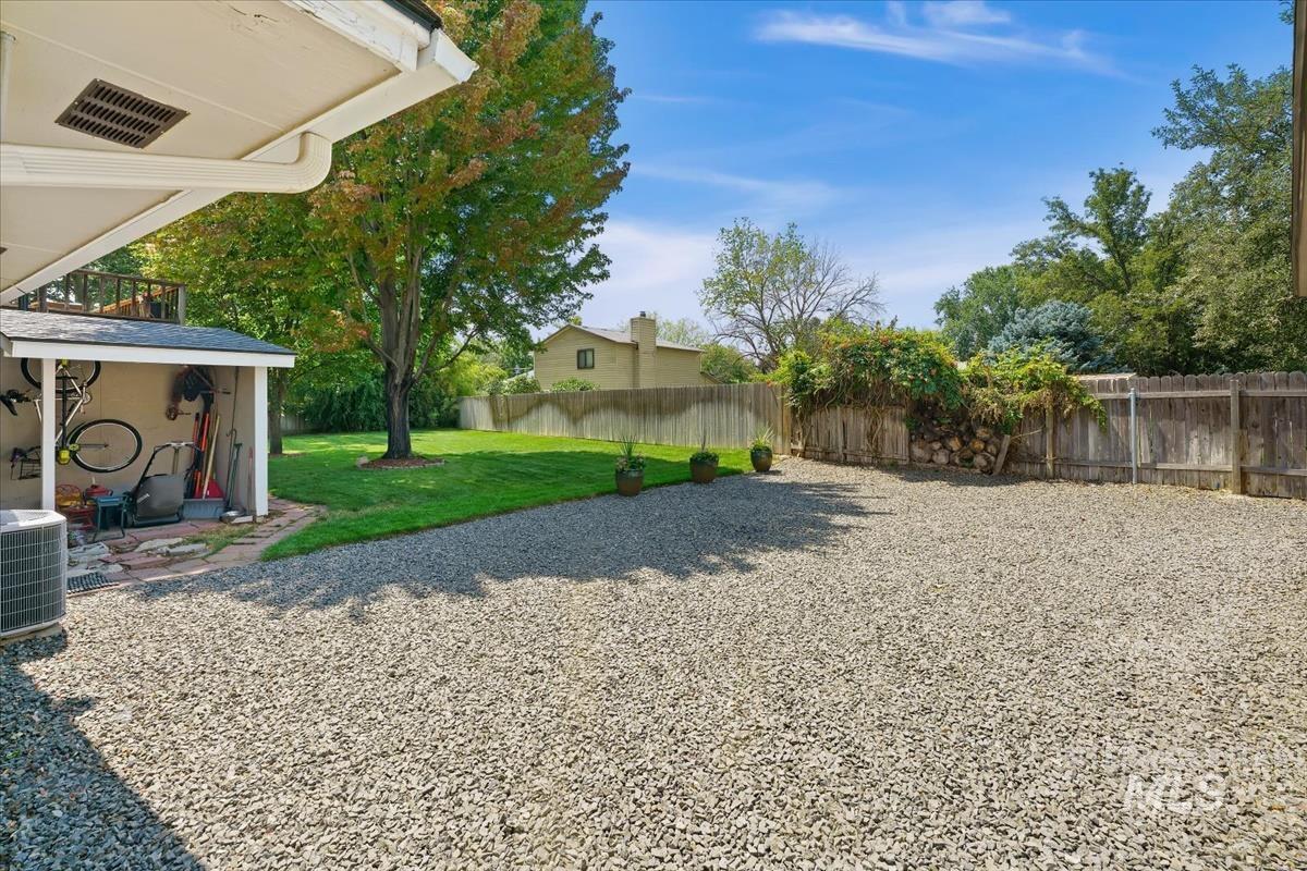 2845 S Snowflake Dr, Boise, Idaho 83706, 4 Bedrooms, 2.5 Bathrooms, Residential For Sale, Price $649,000, 98997582