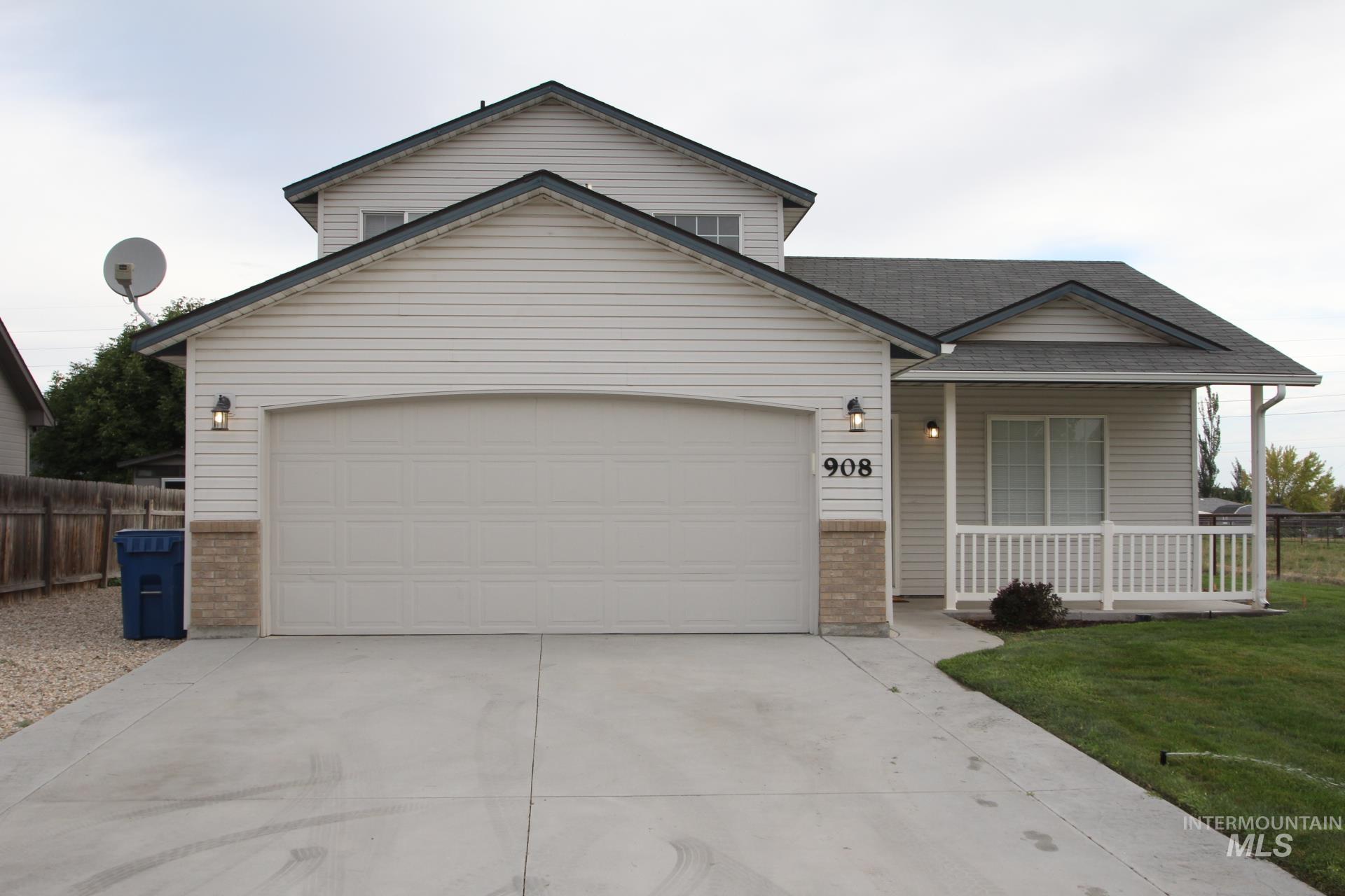 908 S Lily St., Nampa, Idaho 83686, 3 Bedrooms, 2 Bathrooms, Residential For Sale, Price $359,900,MLS 98997583