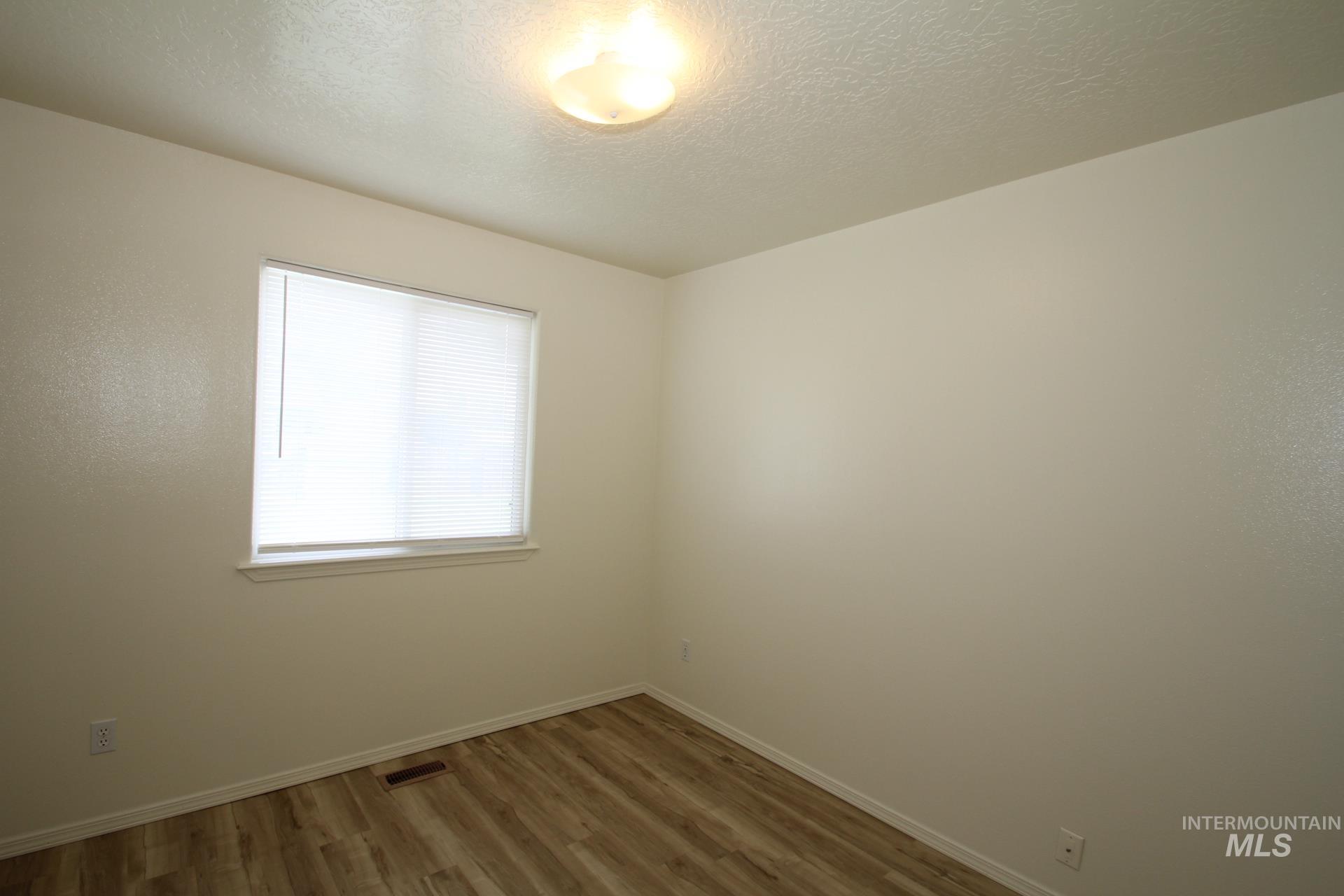 908 S Lily St., Nampa, Idaho 83686, 3 Bedrooms, 2 Bathrooms, Residential For Sale, Price $359,900,MLS 98997583