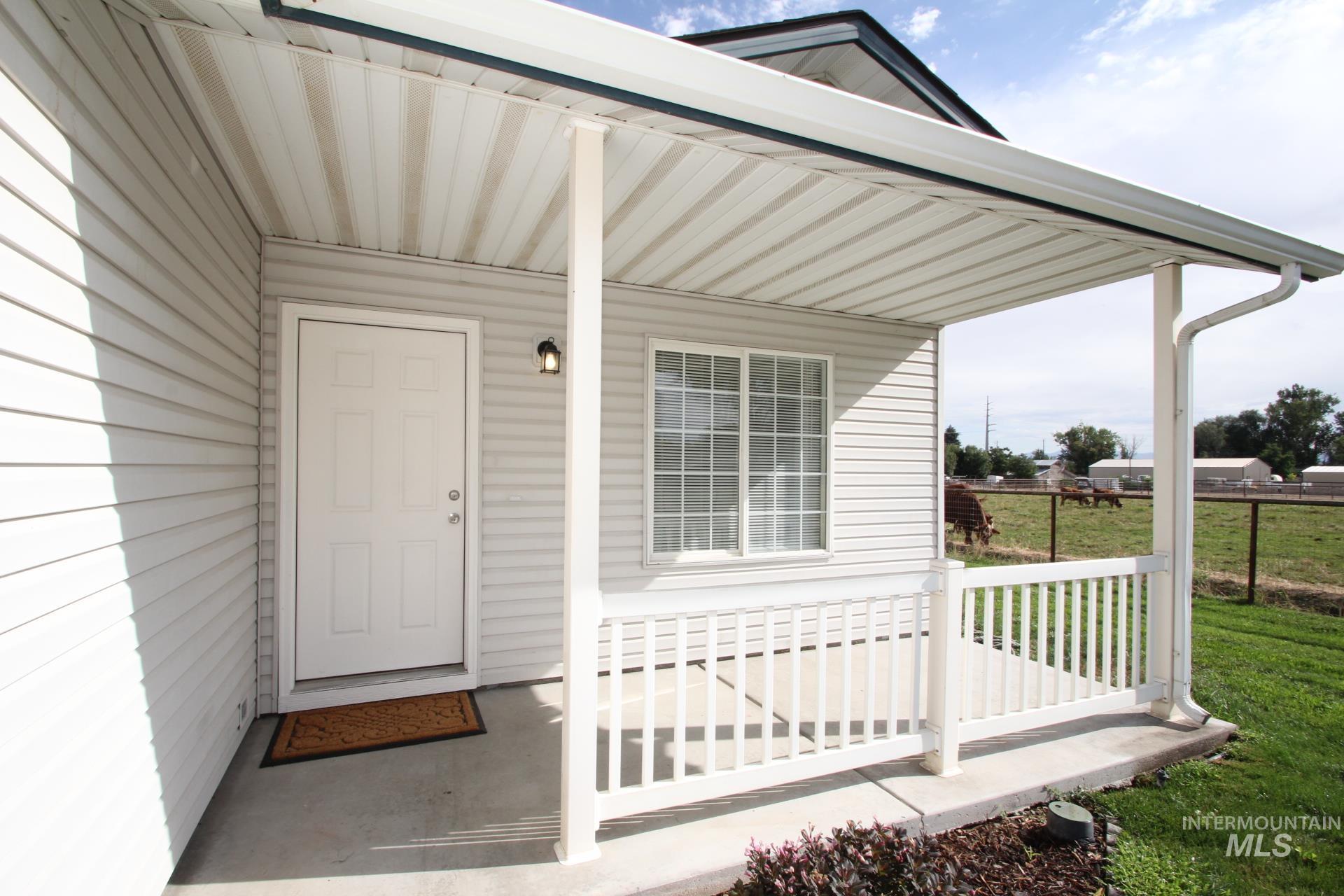908 S Lily St., Nampa, Idaho 83686, 3 Bedrooms, 2 Bathrooms, Residential For Sale, Price $359,900,MLS 98997583
