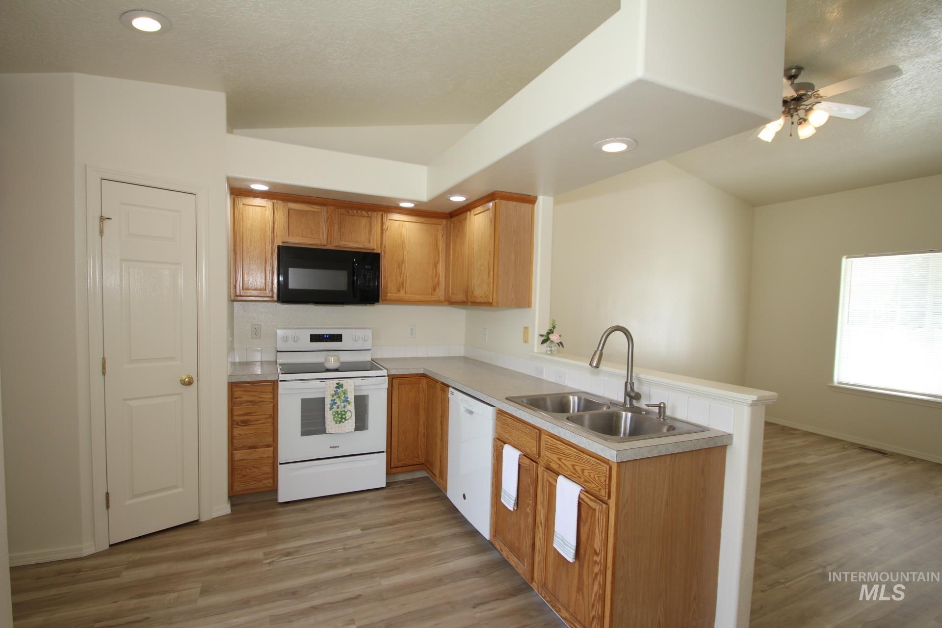 908 S Lily St., Nampa, Idaho 83686, 3 Bedrooms, 2 Bathrooms, Residential For Sale, Price $359,900,MLS 98997583