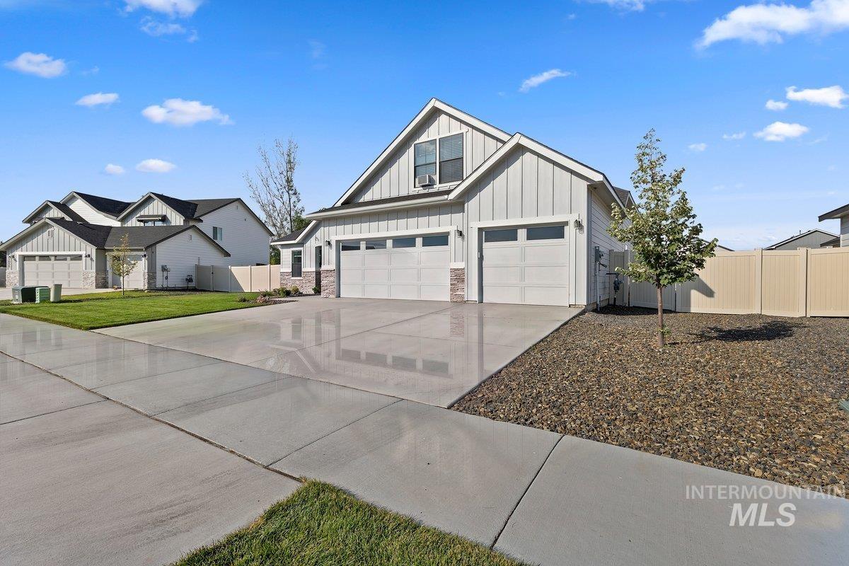 4067 N Skyros Way, Meridian, Idaho 83646, 4 Bedrooms, 2 Bathrooms, Residential For Sale, Price $599,900, 98997584
