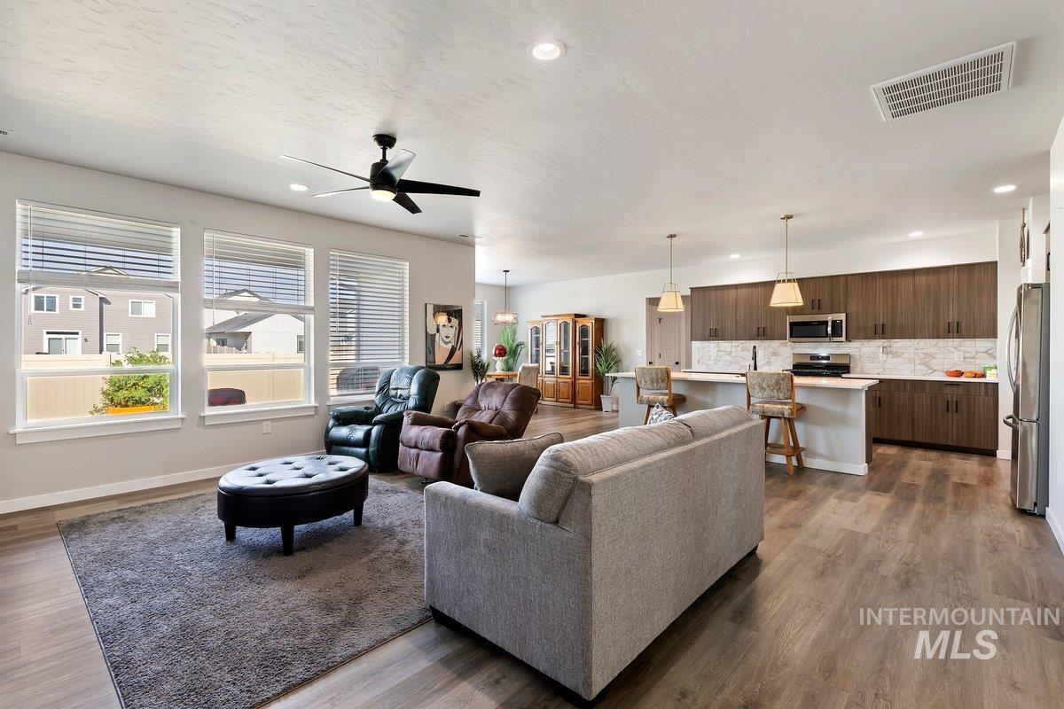 4067 N Skyros Way, Meridian, Idaho 83646, 4 Bedrooms, 2 Bathrooms, Residential For Sale, Price $599,900, 98997584