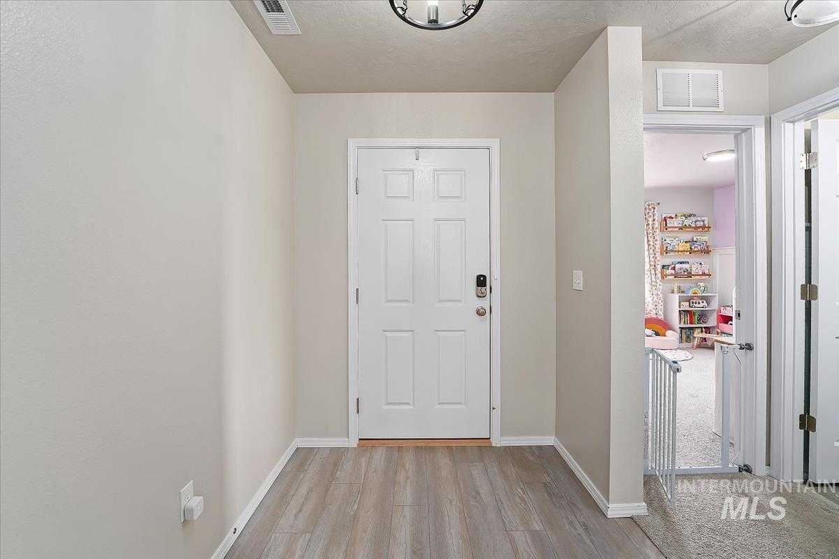 11555 Stockbridge Way, Caldwell, Idaho 83605, 3 Bedrooms, 2 Bathrooms, Residential For Sale, Price $397,500, 98997585
