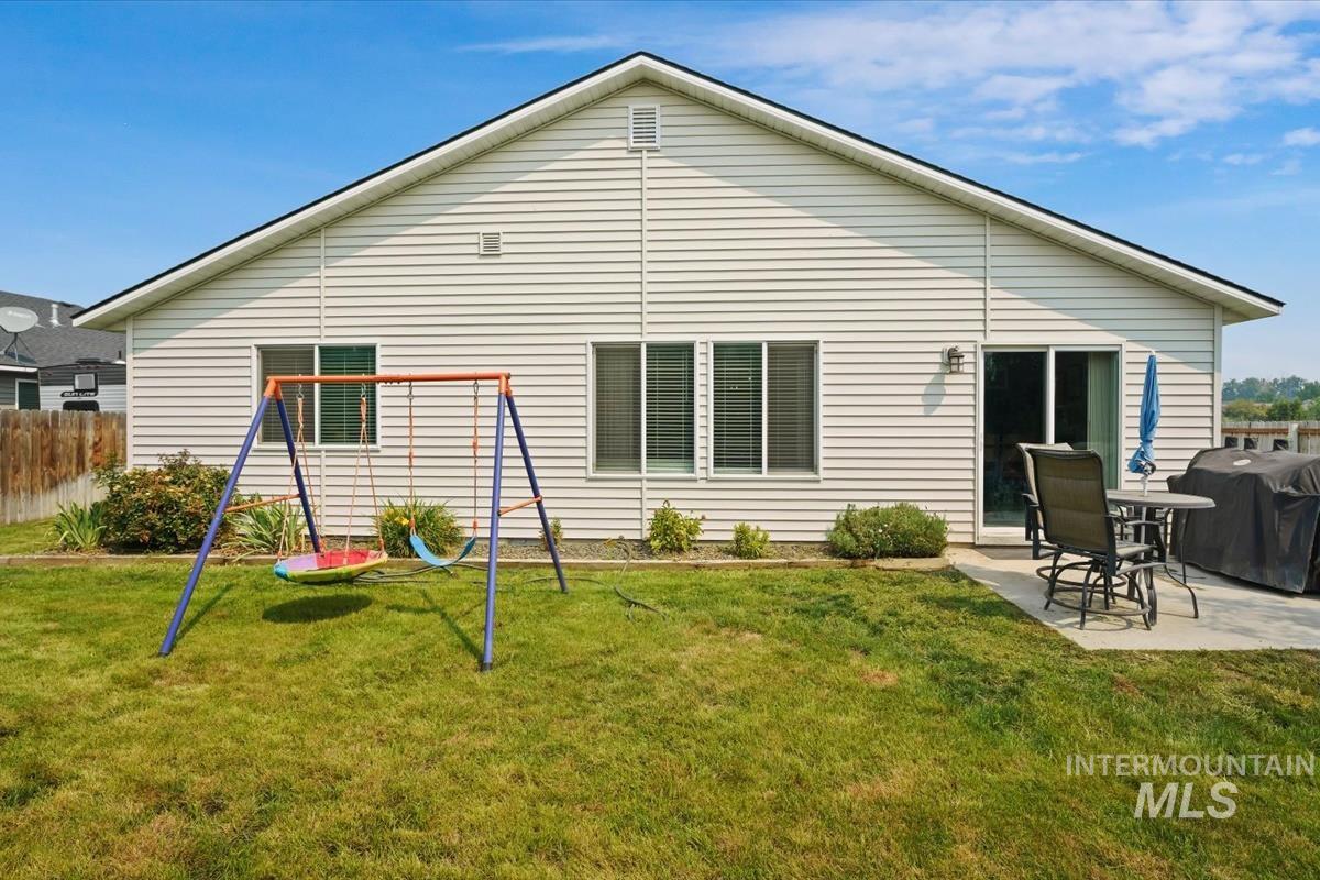 11555 Stockbridge Way, Caldwell, Idaho 83605, 3 Bedrooms, 2 Bathrooms, Residential For Sale, Price $397,500, 98997585