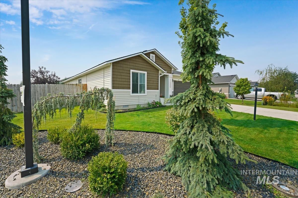 11555 Stockbridge Way, Caldwell, Idaho 83605, 3 Bedrooms, 2 Bathrooms, Residential For Sale, Price $397,500, 98997585