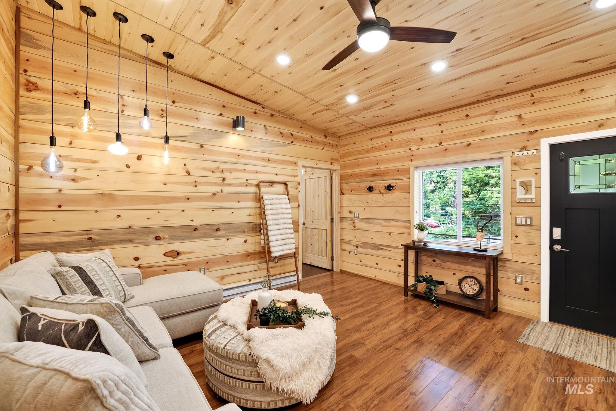 122 Forest Place, Donnelly, Idaho 83615, 2 Bedrooms, 1 Bathroom, Residential For Sale, Price $489,000, 98997586