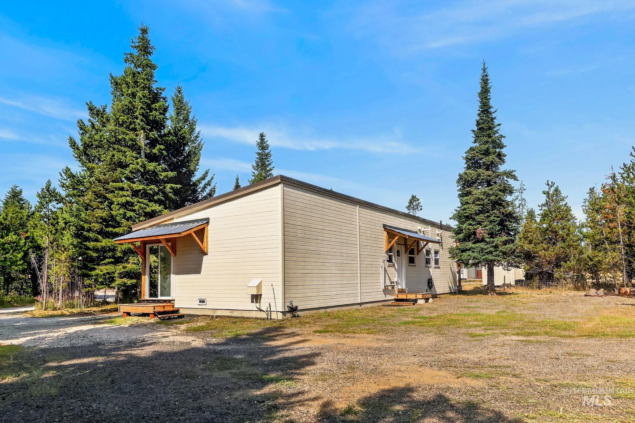 122 Forest Place, Donnelly, Idaho 83615, 2 Bedrooms, 1 Bathroom, Residential For Sale, Price $489,000, 98997586