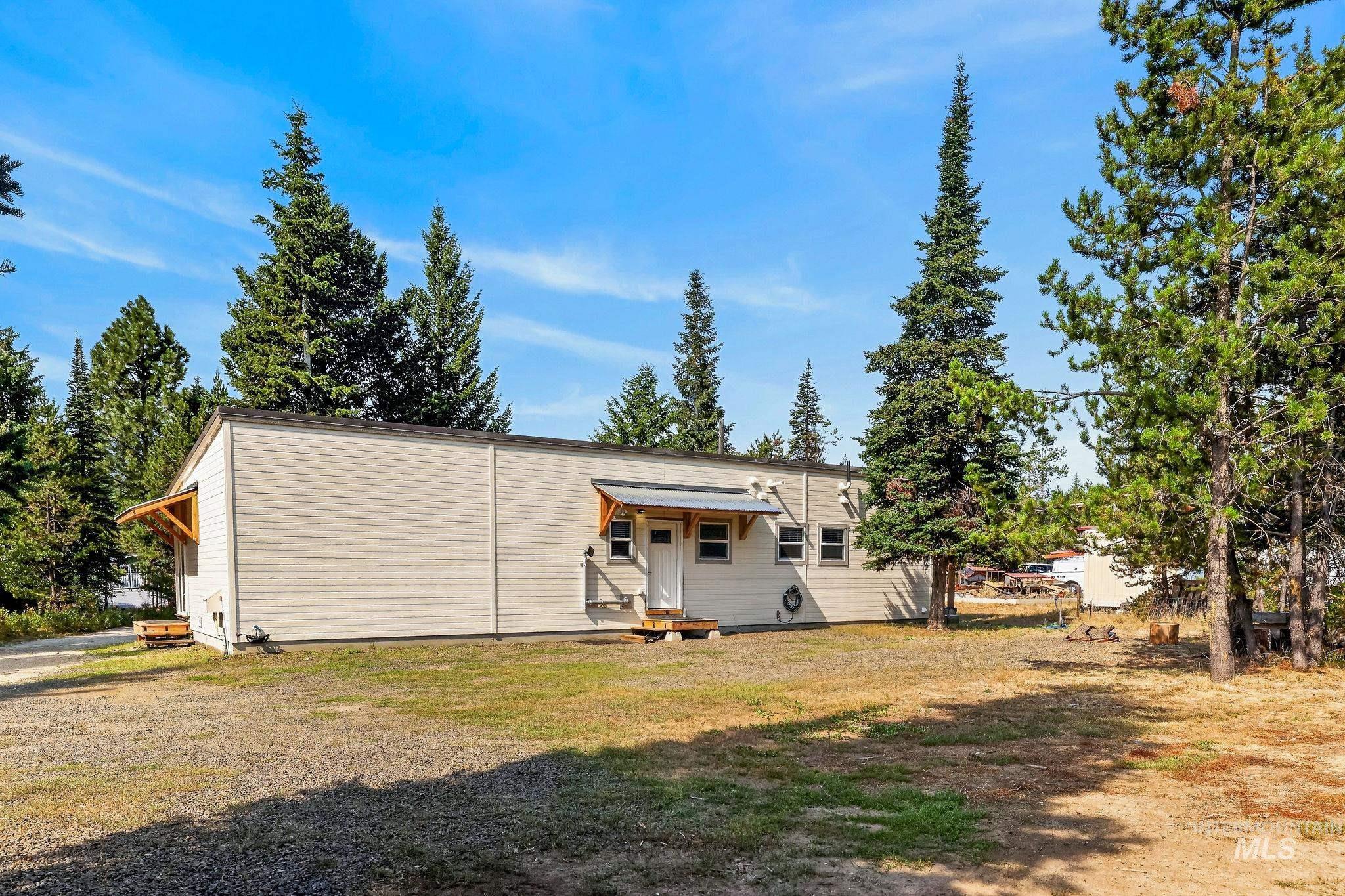 122 Forest Place, Donnelly, Idaho 83615, 2 Bedrooms, 1 Bathroom, Residential For Sale, Price $489,000, 98997586