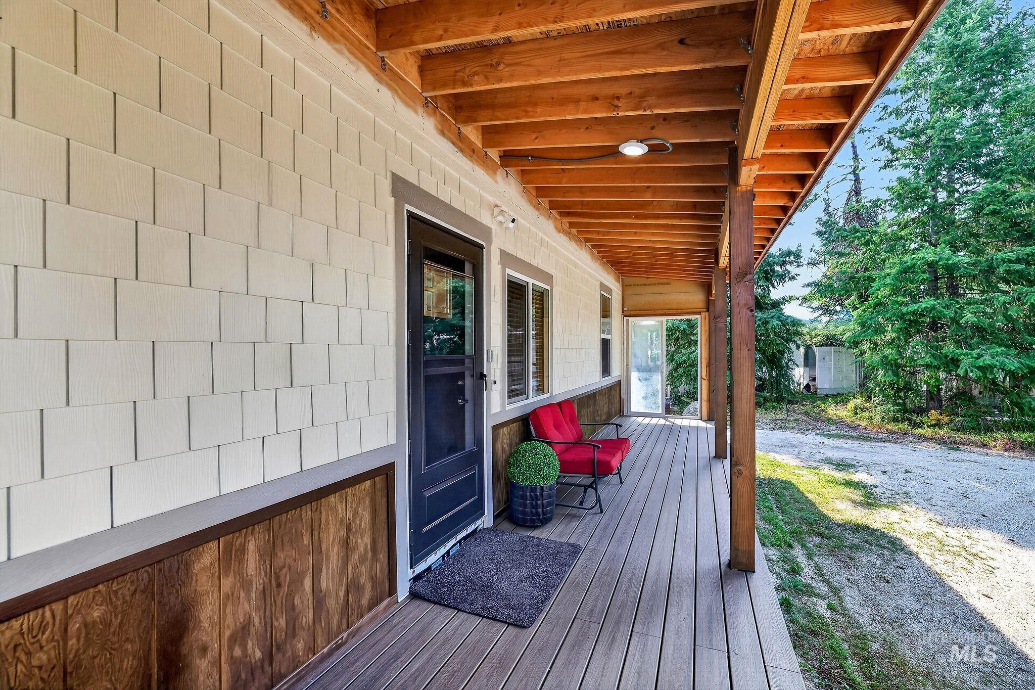 122 Forest Place, Donnelly, Idaho 83615, 2 Bedrooms, 1 Bathroom, Residential For Sale, Price $489,000, 98997586