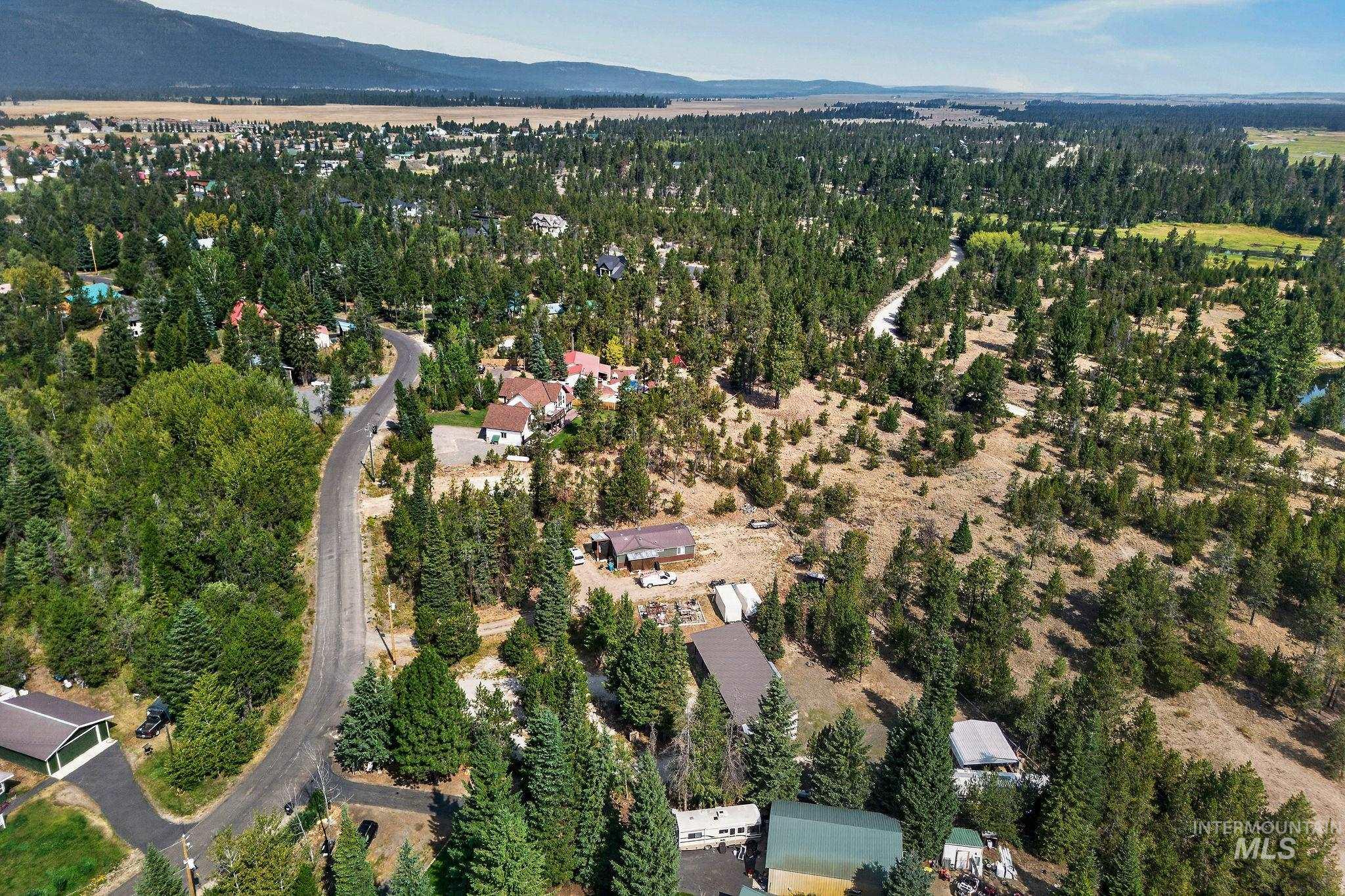 122 Forest Place, Donnelly, Idaho 83615, 2 Bedrooms, 1 Bathroom, Residential For Sale, Price $489,000, 98997586
