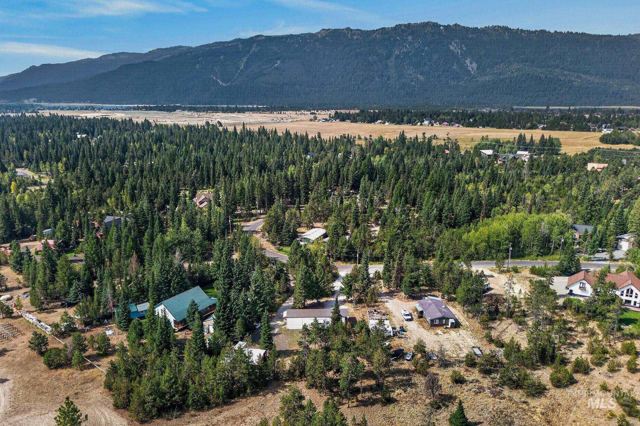 122 Forest Place, Donnelly, Idaho 83615, 2 Bedrooms, 1 Bathroom, Residential For Sale, Price $489,000, 98997586