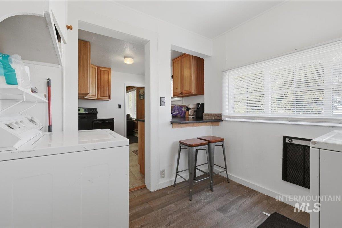 210 S Idaho St, Cascade, Idaho 83611, 2 Bedrooms, 1 Bathroom, Residential For Sale, Price $309,900, 98997587