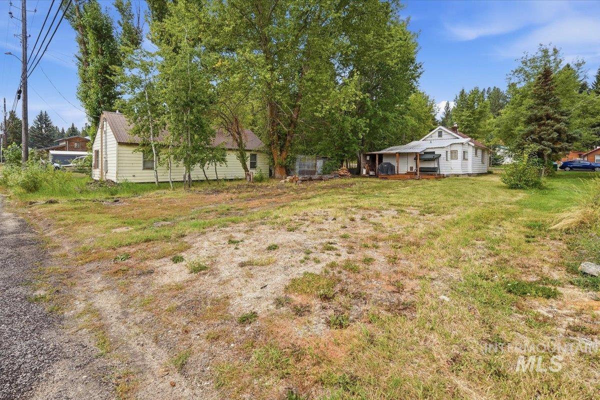 210 S Idaho St, Cascade, Idaho 83611, 2 Bedrooms, 1 Bathroom, Residential For Sale, Price $309,900, 98997587