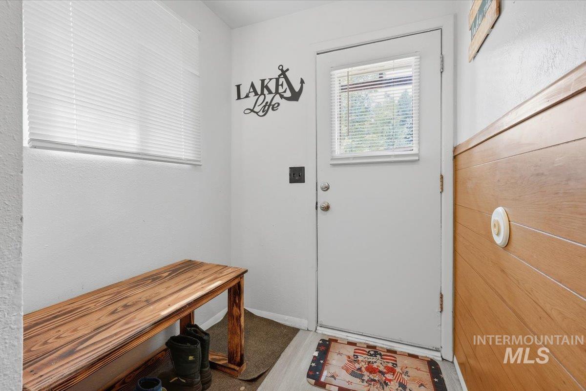 210 S Idaho St, Cascade, Idaho 83611, 2 Bedrooms, 1 Bathroom, Residential For Sale, Price $309,900, 98997587