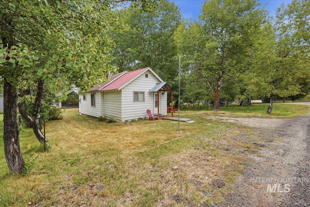 210 S Idaho St, Cascade, Idaho 83611, 2 Bedrooms, 1 Bathroom, Residential For Sale, Price $309,900, 98997587