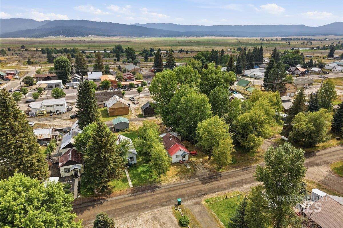 210 S Idaho St, Cascade, Idaho 83611, 2 Bedrooms, 1 Bathroom, Residential For Sale, Price $309,900, 98997587