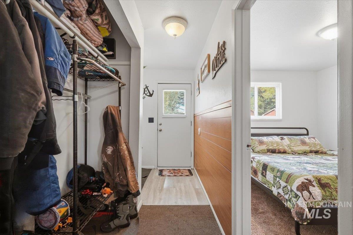 210 S Idaho St, Cascade, Idaho 83611, 2 Bedrooms, 1 Bathroom, Residential For Sale, Price $309,900, 98997587