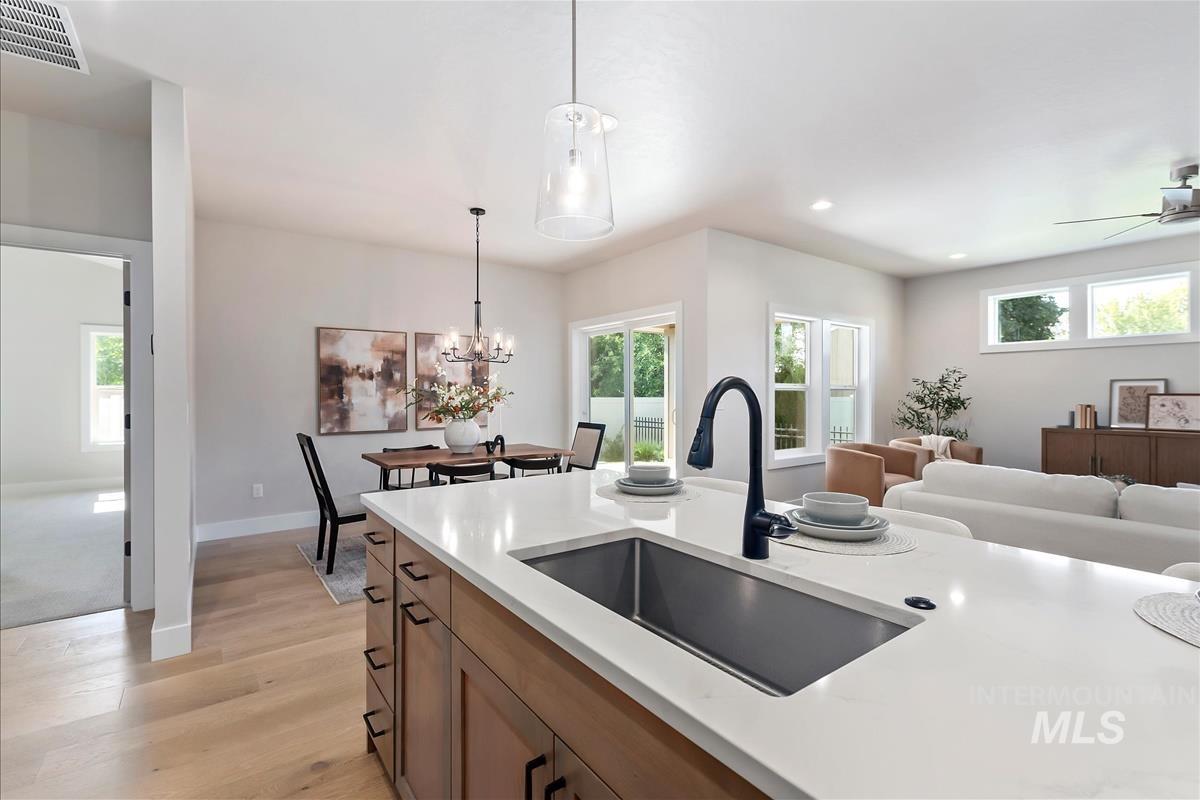 1469 N Parkshire Way, Meridian, Idaho 83642, 3 Bedrooms, 2 Bathrooms, Residential For Sale, Price $579,900, 98997588