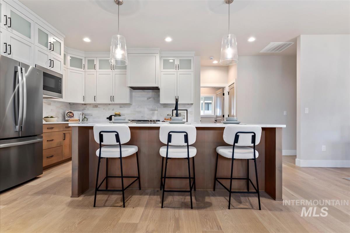 1469 N Parkshire Way, Meridian, Idaho 83642, 3 Bedrooms, 2 Bathrooms, Residential For Sale, Price $579,900, 98997588