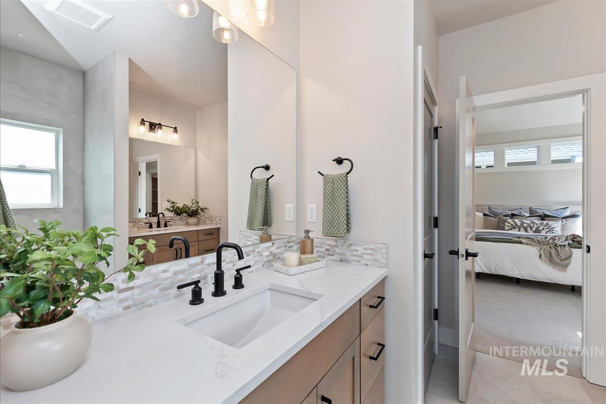 1469 N Parkshire Way, Meridian, Idaho 83642, 3 Bedrooms, 2 Bathrooms, Residential For Sale, Price $579,900, 98997588