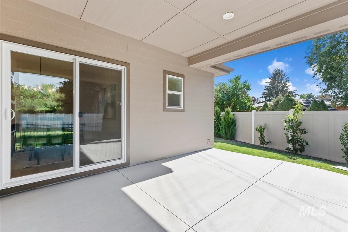 1469 N Parkshire Way, Meridian, Idaho 83642, 3 Bedrooms, 2 Bathrooms, Residential For Sale, Price $579,900, 98997588