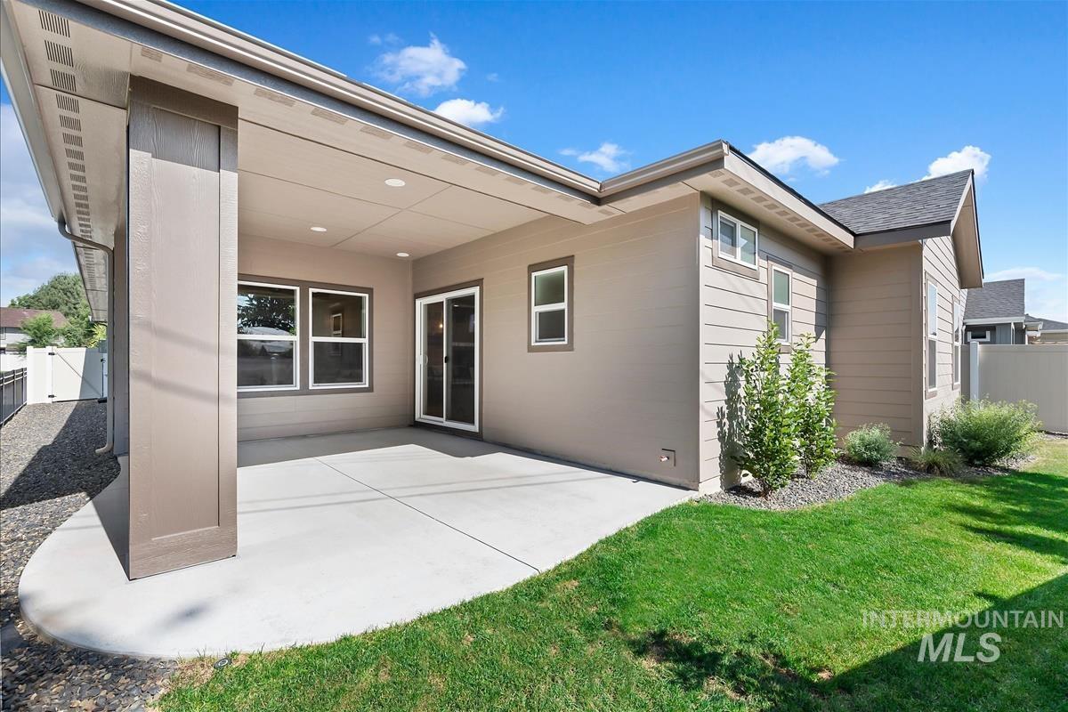 1469 N Parkshire Way, Meridian, Idaho 83642, 3 Bedrooms, 2 Bathrooms, Residential For Sale, Price $579,900, 98997588